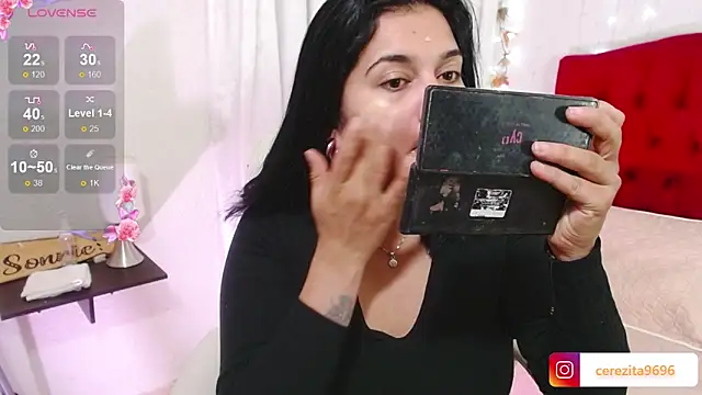 mia traveluxe online show from 09.19.25