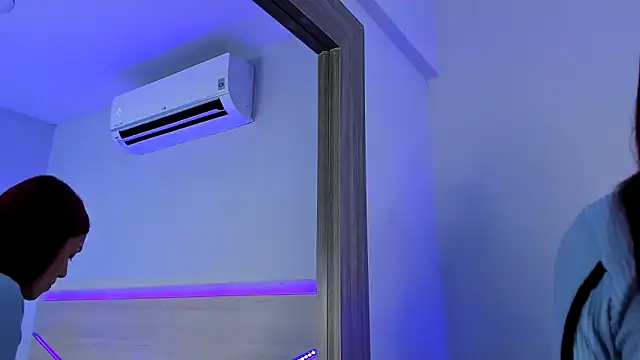 Snapshot of ZoeMorris chatting on 10.14.25 ZoeMorris online show from 10.14.25