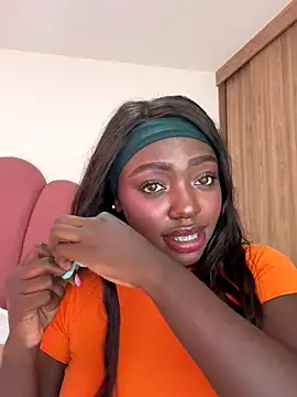 alissradiante1 online show from 12.23.25