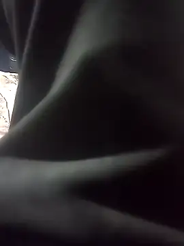 Snapshot of ConfidedAward chatting on 11.04.25 ConfidedAward online show from 11.04.25