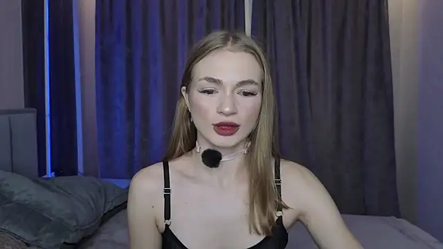 Snapshot of Pussyya777 chatting on 11.10.25 Pussyya777 online show from 11.10.25