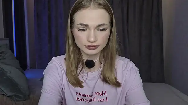 Snapshot of Pussyya777 chatting on 11.12.25 Pussyya777 online show from 11.12.25