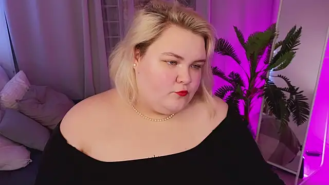 Ellabigbaby online show from 10.18.25