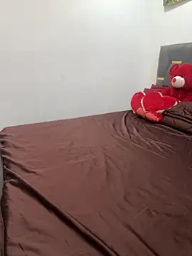 Snapshot of Scarlett_1819 chatting on 09.30.25 Scarlett 1819 online show from 09.30.25