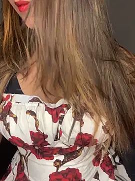 Snapshot of Scarlett_1819 chatting on 10.26.25 Scarlett 1819 online show from 10.26.25