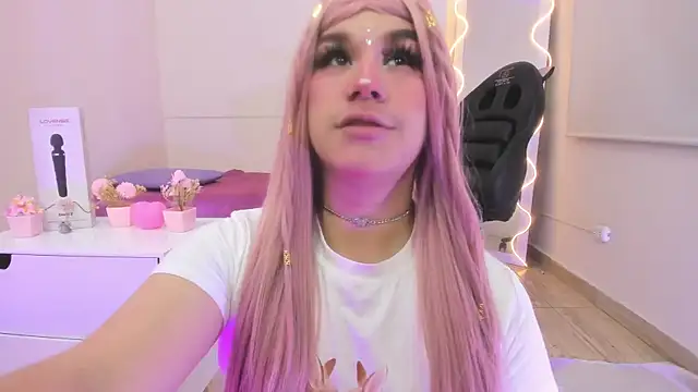 Snapshot of ocean_tay chatting on 10.01.25 ocean tay online show from 10.01.25