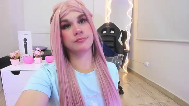 Snapshot of ocean_tay chatting on 10.03.25 ocean tay online show from 10.03.25