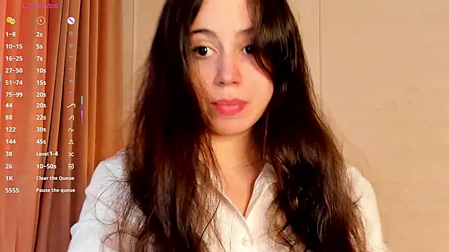 JulianaChapel online show from 09.16.25