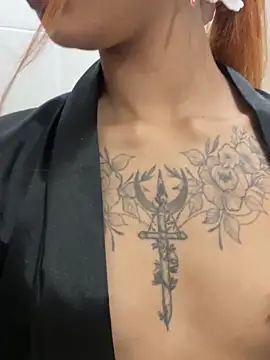 AnnahiBaker online show from 10.13.25