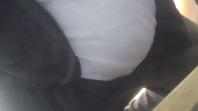 Snapshot of latexsub75 chatting on 11.11.25 latexsub75 online show from 11.11.25