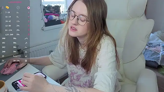urstripchatgf online show from 06.05.26