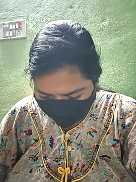 Liyaa 24 online show from 02.05.26