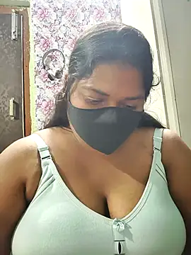 Liyaa 24 online show from 04.19.26