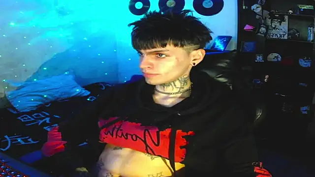 Snapshot of prince_x_dark chatting on 09.11.25 prince x dark online show from 09.11.25