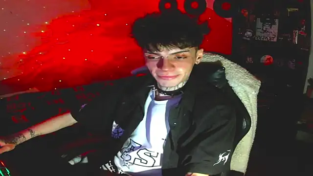 Snapshot of prince_x_dark chatting on 09.19.25 prince x dark online show from 09.19.25