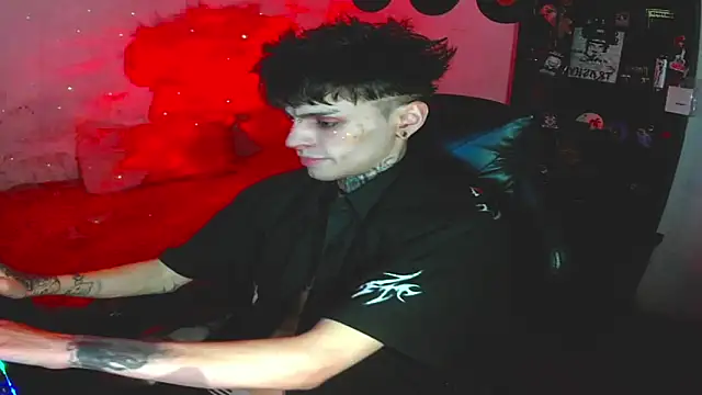 Snapshot of prince_x_dark chatting on 09.21.25 prince x dark online show from 09.21.25