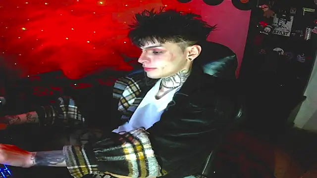 Snapshot of prince_x_dark chatting on 09.24.25 prince x dark online show from 09.24.25