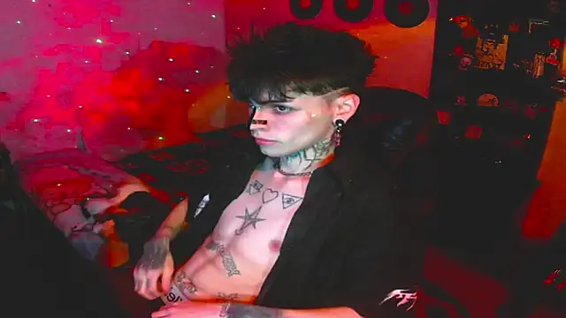 Snapshot of prince_x_dark chatting on 10.14.25 prince x dark online show from 10.14.25