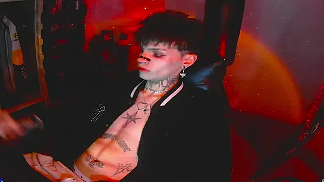 Snapshot of prince_x_dark chatting on 11.04.25 prince x dark online show from 11.04.25