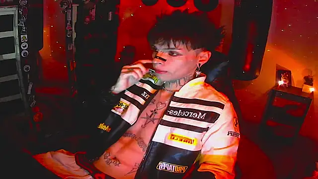 Snapshot of prince_x_dark chatting on 11.05.25 prince x dark online show from 11.05.25