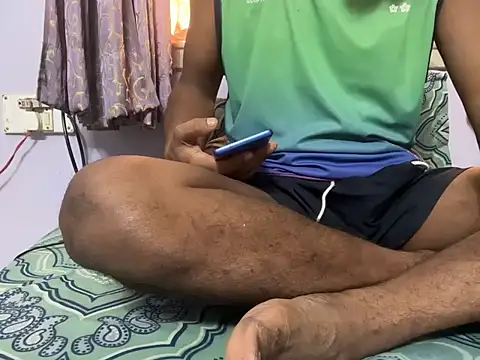 Snapshot of Matt6102 chatting on 10.08.25 Matt6102 online show from 10.08.25