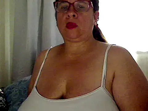 Snapshot of luciana69hot chatting on 02.24.25 luciana69hot online show from 02.24.25