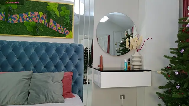 SiennaPierce online show from 12.21.25