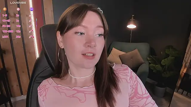 Ash Hasmy online show from 10.11.25