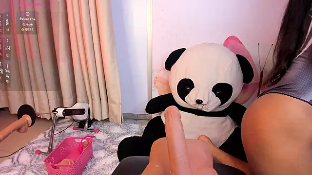 Im perla  online show from 10.21.25