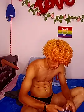 Snapshot of fresa_27 chatting on 11.05.25 fresa 27 online show from 11.05.25