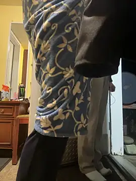 Snapshot of SoftLeini chatting on 10.15.25 SoftLeini online show from 10.15.25