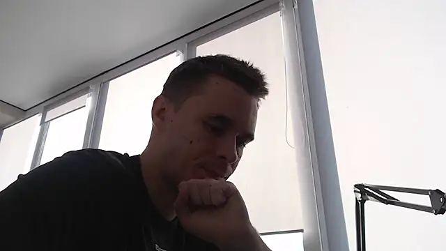 FreddyBredi online show from 10.22.25