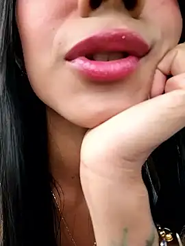 Juliana Xander online show from 11.12.25