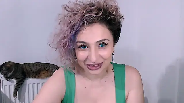 Snapshot of AAARUNY chatting on 02.18.26 AAARUNY online show from 02.18.26