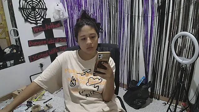 Aria Arthur online show from 10.14.25