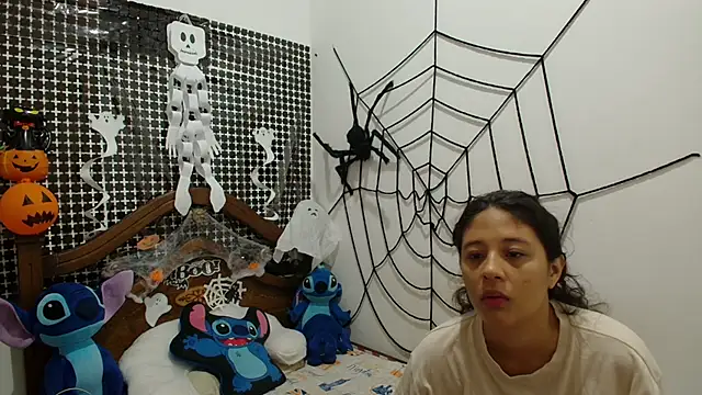 Aria Arthur online show from 10.21.25