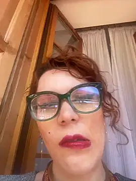 Snapshot of refem9 chatting on 07.17.26 refem9 online show from 07.17.26