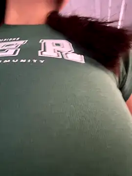 Snapshot of Ninazhang chatting on 09.28.25 Ninazhang online show from 09.28.25