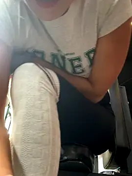 Snapshot of Ninazhang chatting on 10.11.25 Ninazhang online show from 10.11.25