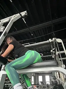 Snapshot of Ninazhang chatting on 11.07.25 Ninazhang online show from 11.07.25