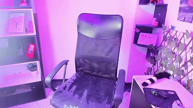 Miha Cute online show from 10.23.25