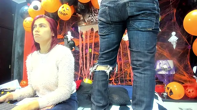 Isa Anderson09 online show from 10.23.25