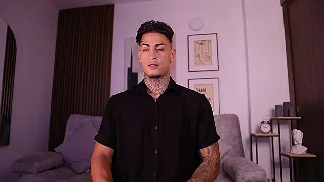 AxelVilla  online show from 09.12.25