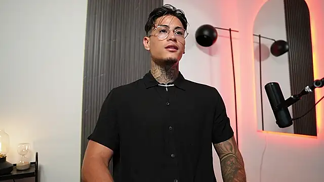 AxelVilla  online show from 09.23.25