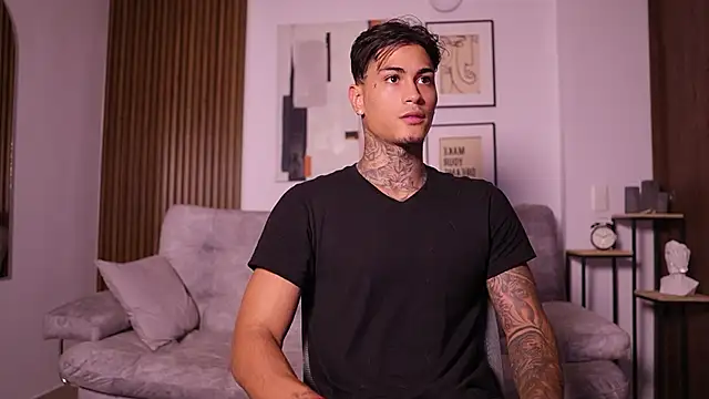 AxelVilla  online show from 10.01.25