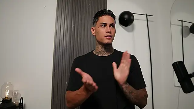 AxelVilla  online show from 10.10.25