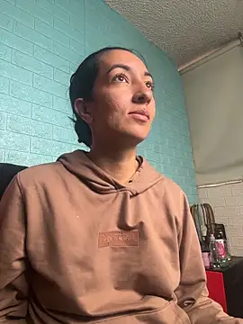 Snapshot of SALOME_KORLAND chatting on 10.28.25 SALOME KORLAND online show from 10.28.25