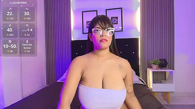 Snapshot of ashlycarteer chatting on 10.01.25 ashlycarteer online show from 10.01.25