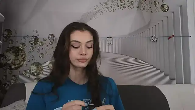 EvoletteLouLou online show from 09.22.25