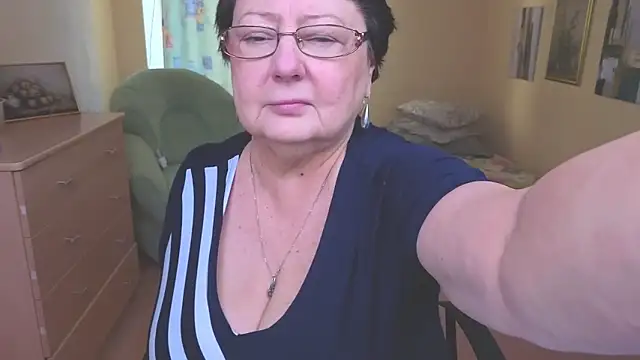 Margo Moll online show from 12.15.25